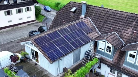 Photovoltaikanlage auf Mehrfamilienhaus von FloriSolar