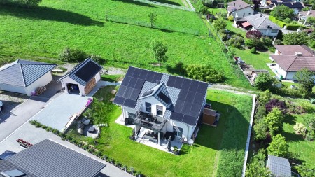 Einfamilienhaus mit Solaranlage